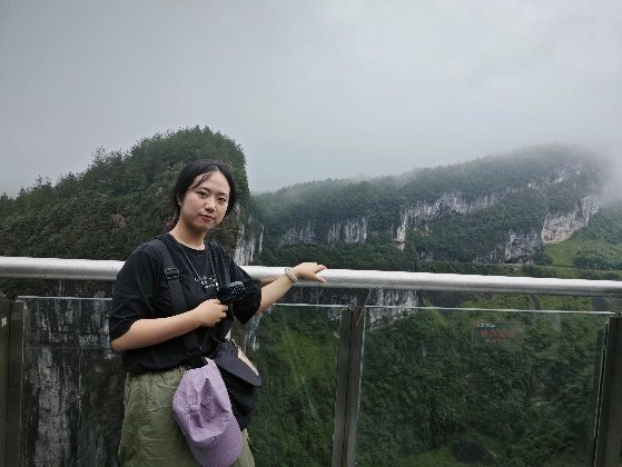 Yiwei Dong